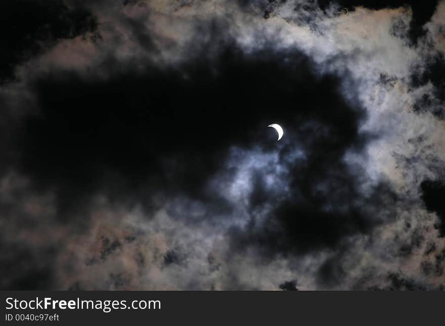 Solar eclipse at 70 phase on 29-march-2006 in Romania