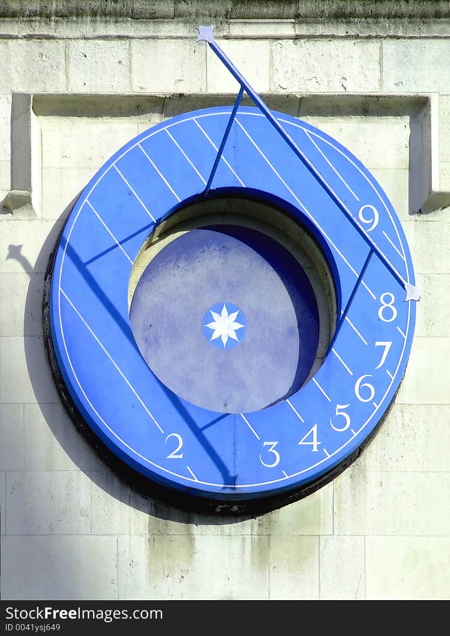 Unusual Sun Clock