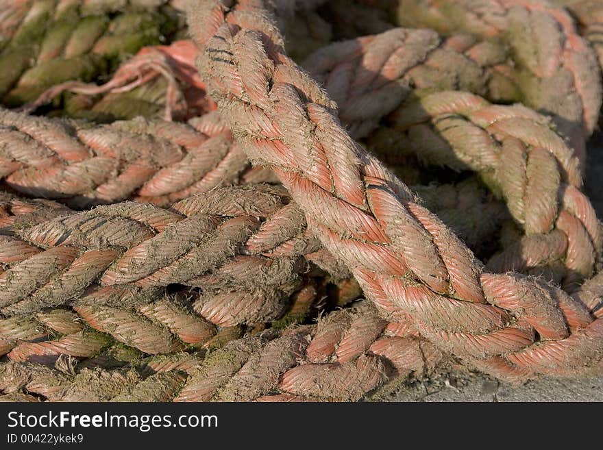 Red rope in the harbour