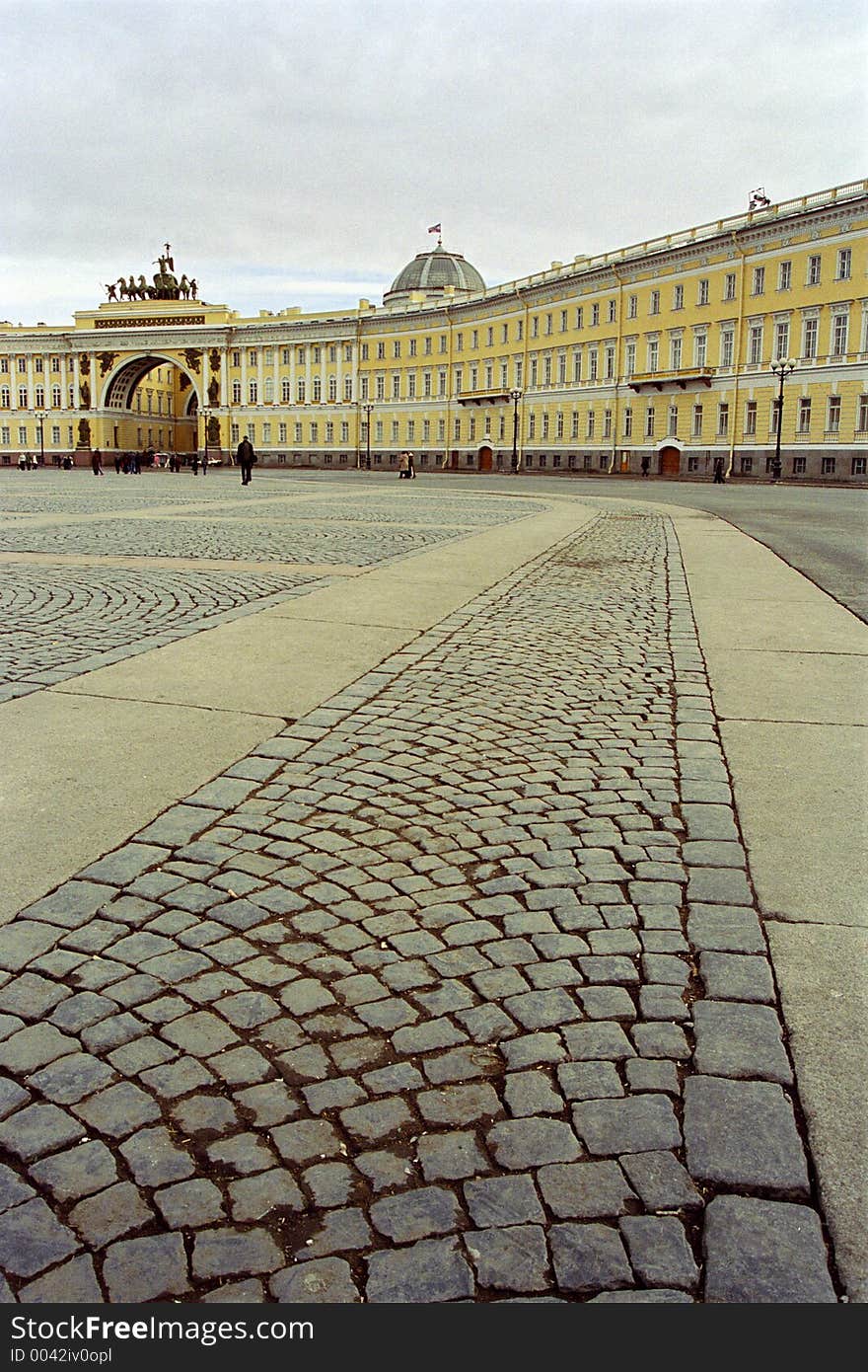 The Palace square in Saint-Petersburg. Camera Nikon F65, lens Nikkor 28-80G, film Kodak Elite 200, scanner Konica Minolta Scan Dual IV