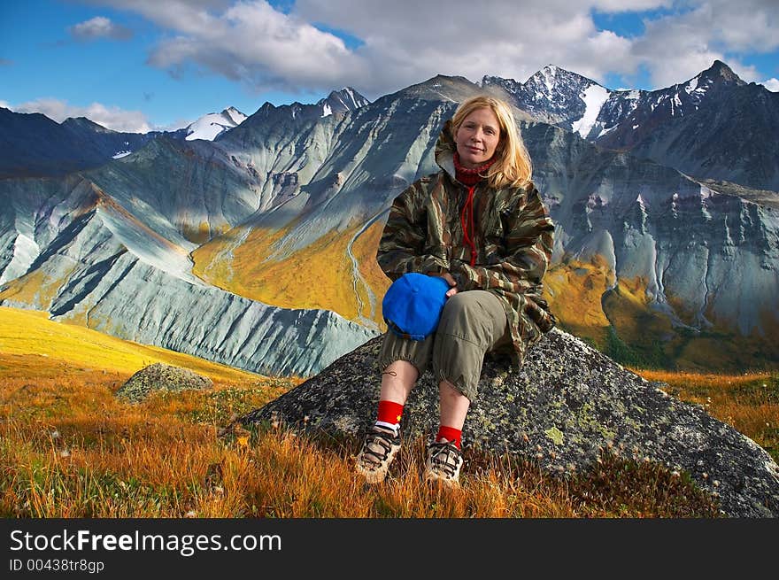 Women and mountains. Altay