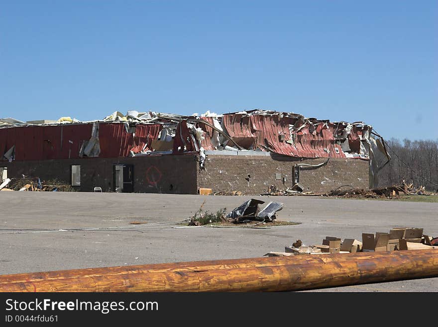 Tornado Damage Ky 1I