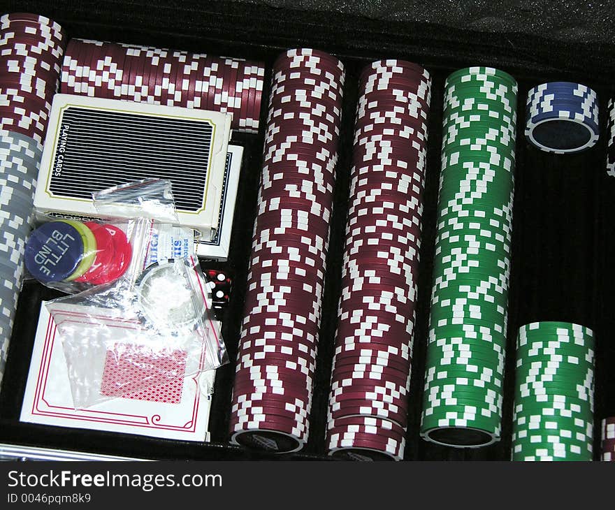 Poker chips case