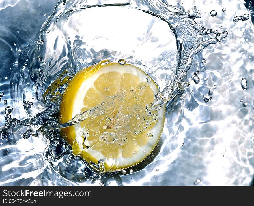 Lemon Splashing Water