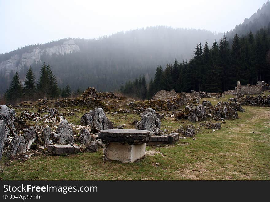 Valchevriere ruins