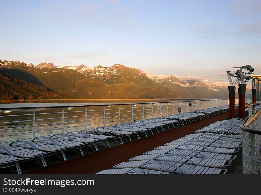 Cruise in Alaska at the sunrise