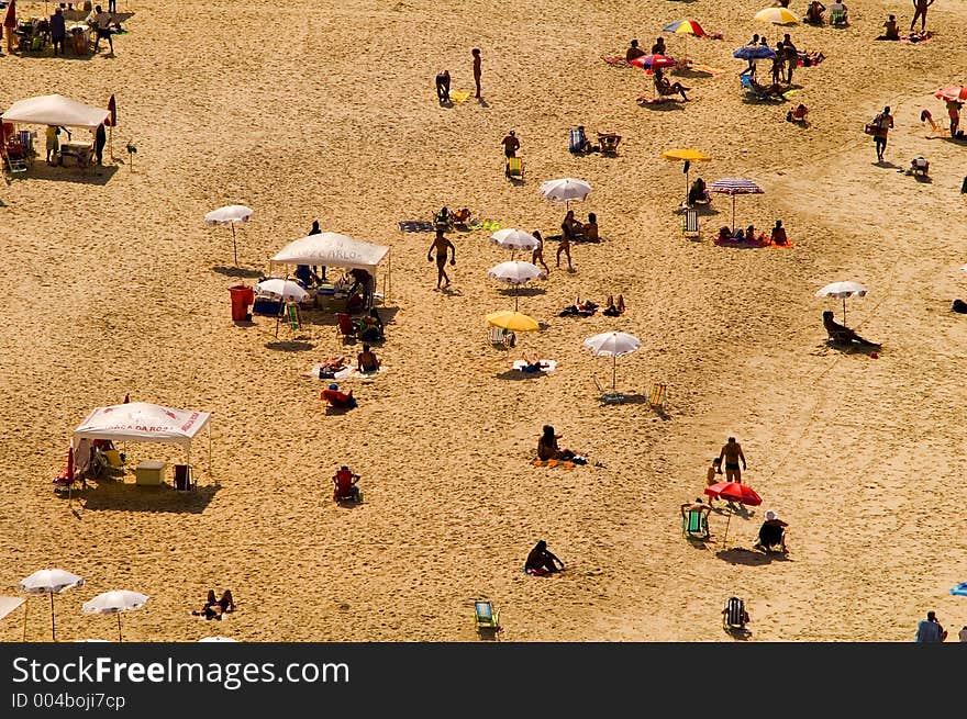 Leblon Beach, sand