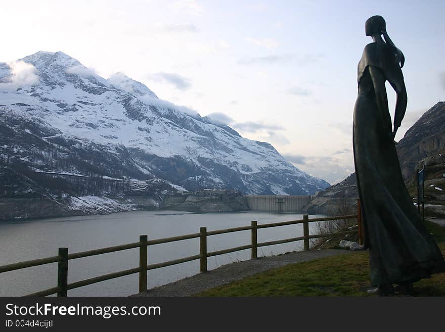 Beautiful Stature looking over the Lac de Tignes. Beautiful Stature looking over the Lac de Tignes