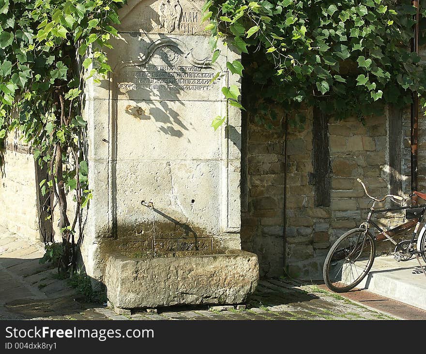 The fountain in old city