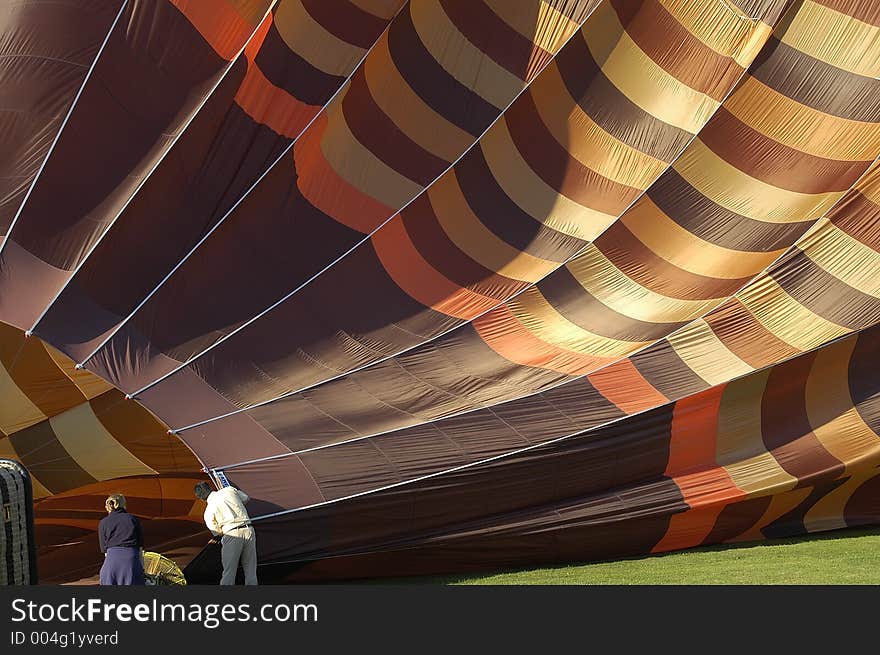 Inflatting hot air ballon