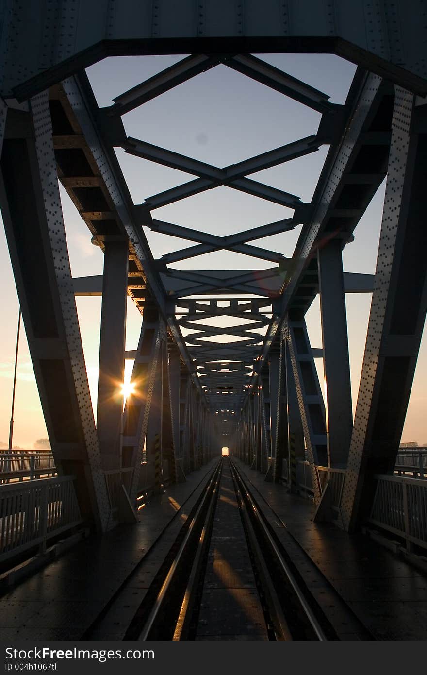 Combined (railway + vehicular) bridge at Baja (Hungary) above the river Danube, callad Turr IStvan. Combined (railway + vehicular) bridge at Baja (Hungary) above the river Danube, callad Turr IStvan.