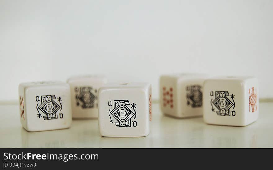 Queens on poker dice !. Queens on poker dice !