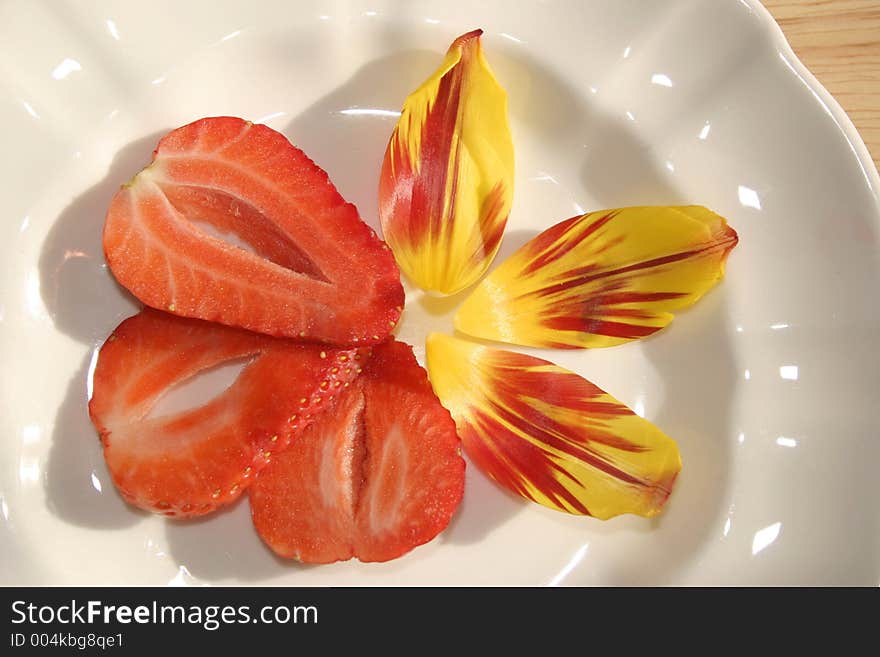 Strawberry and tulip leaves for decoration on a dessert