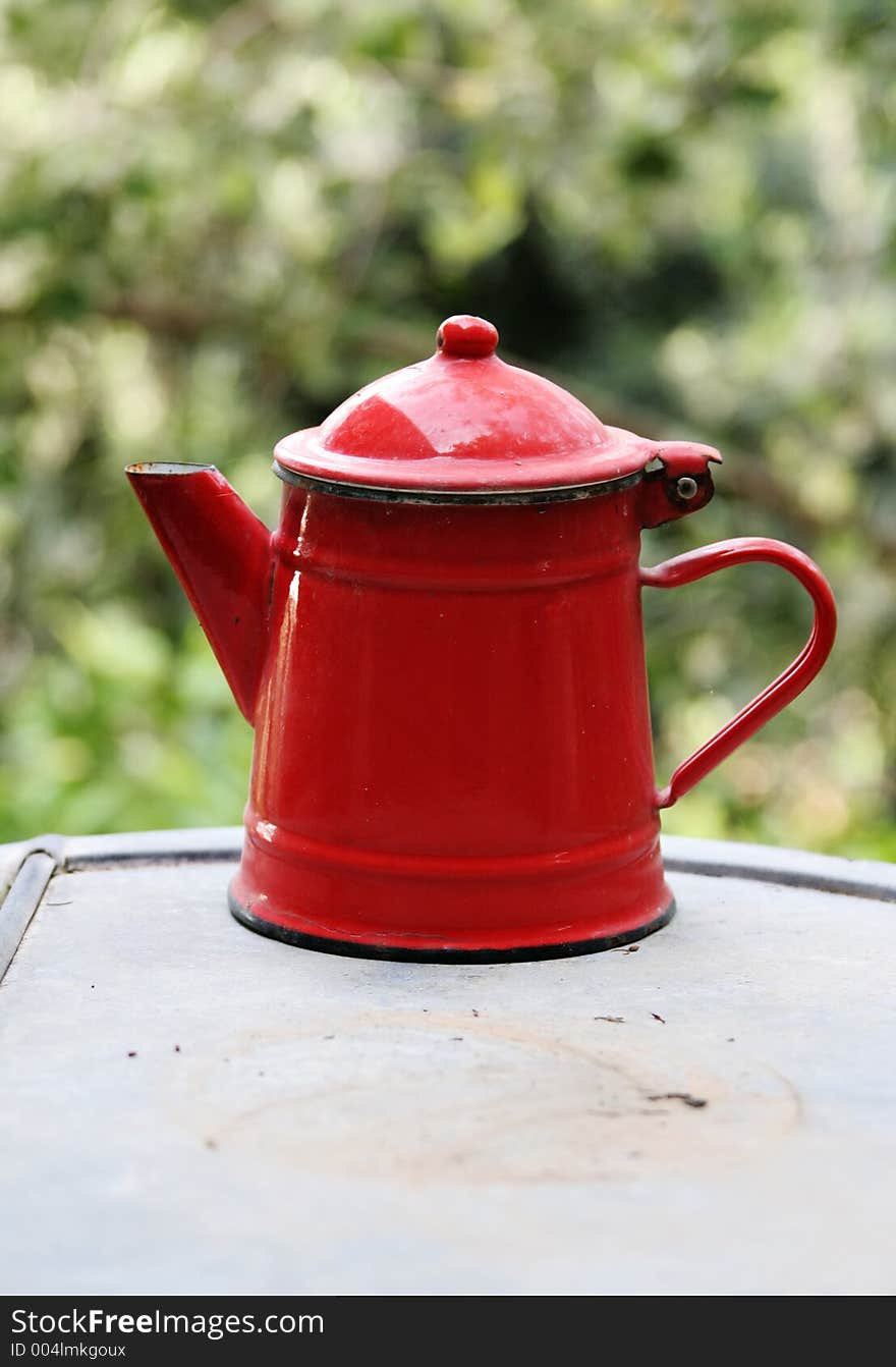 Old red kettle