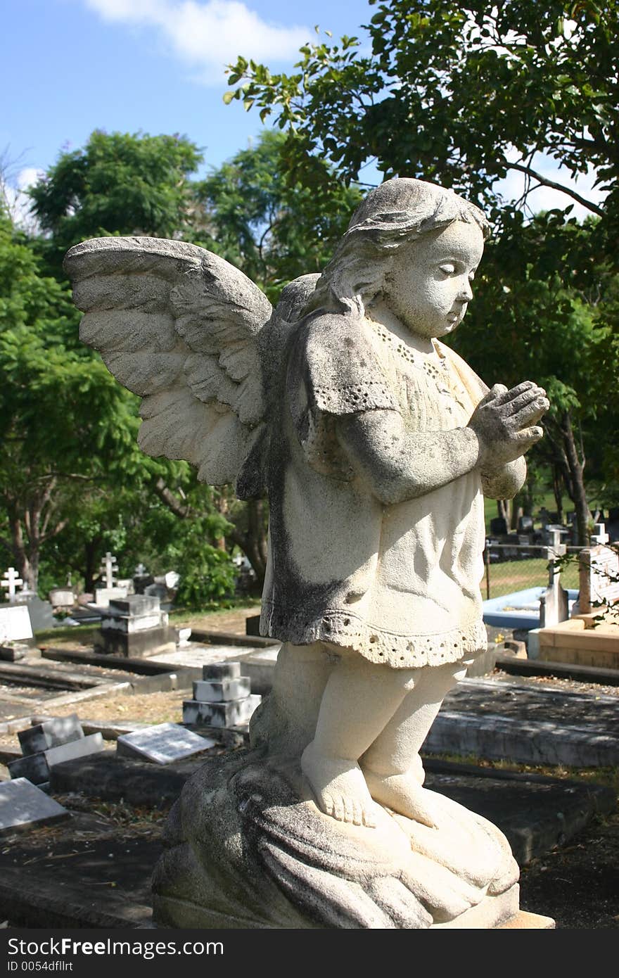 CHILD GRAVE ANGEL