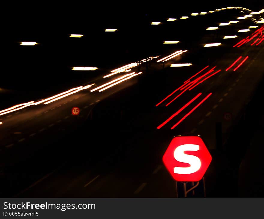 Night traffic and S sign (DK railway station)