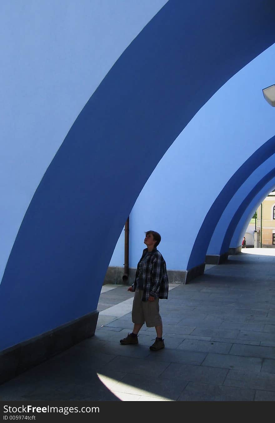 Young women looking architectures construction