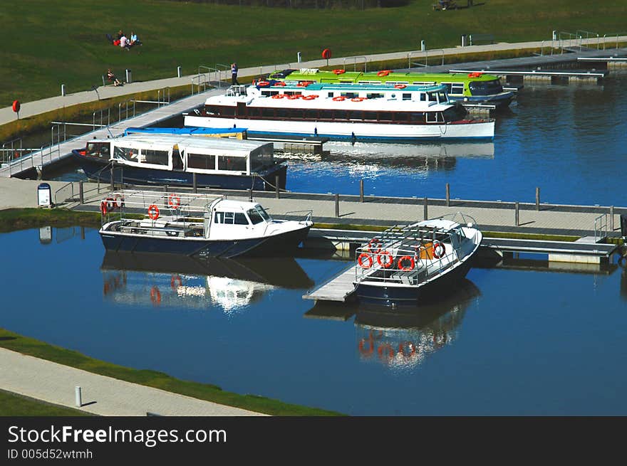 Reflecting Boats