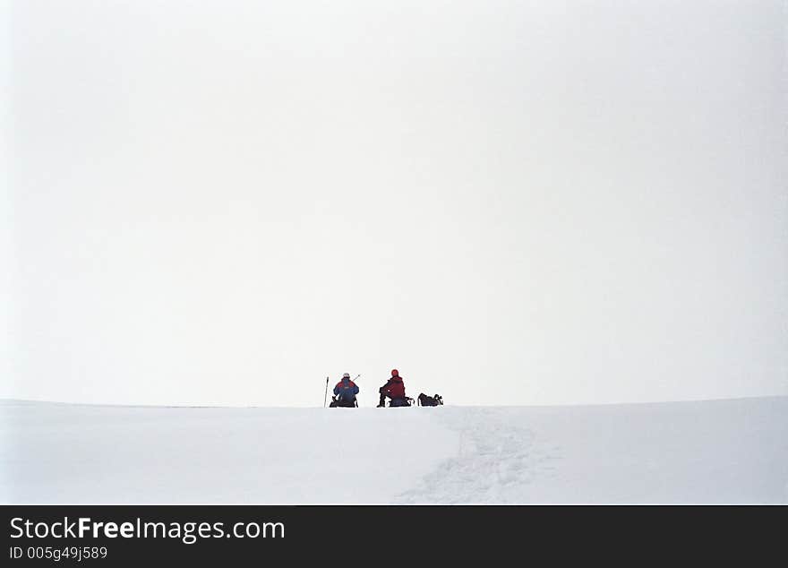 Two climbers on the saddlet