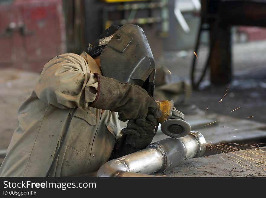 Pipe Worker