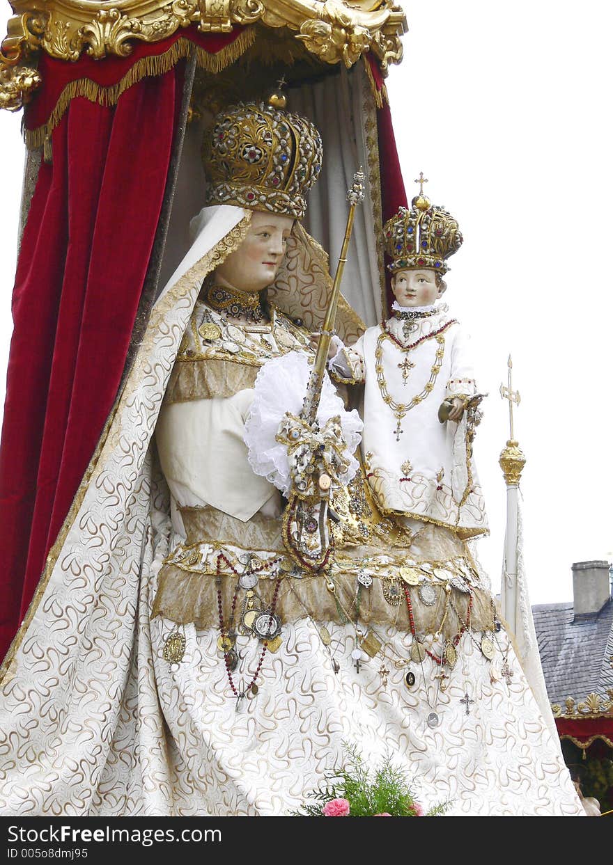 Monstrance of mother mary and her son with heavy crowns on their heads. Monstrance of mother mary and her son with heavy crowns on their heads