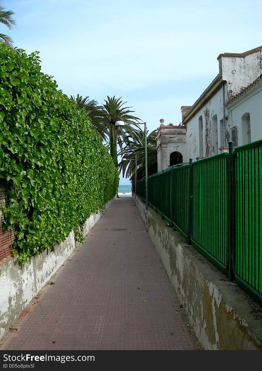 Passage to the beach. Passage to the beach