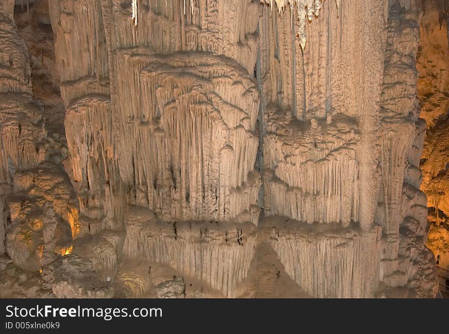 Nettuno cave