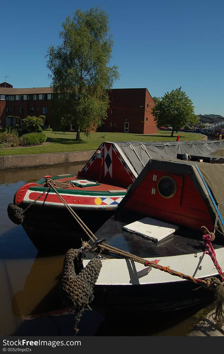 Etruria canal staffs. Etruria canal staffs