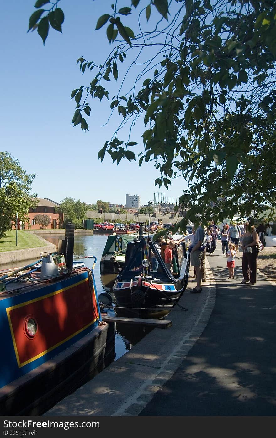 Canalside etruria staffordshire. Canalside etruria staffordshire