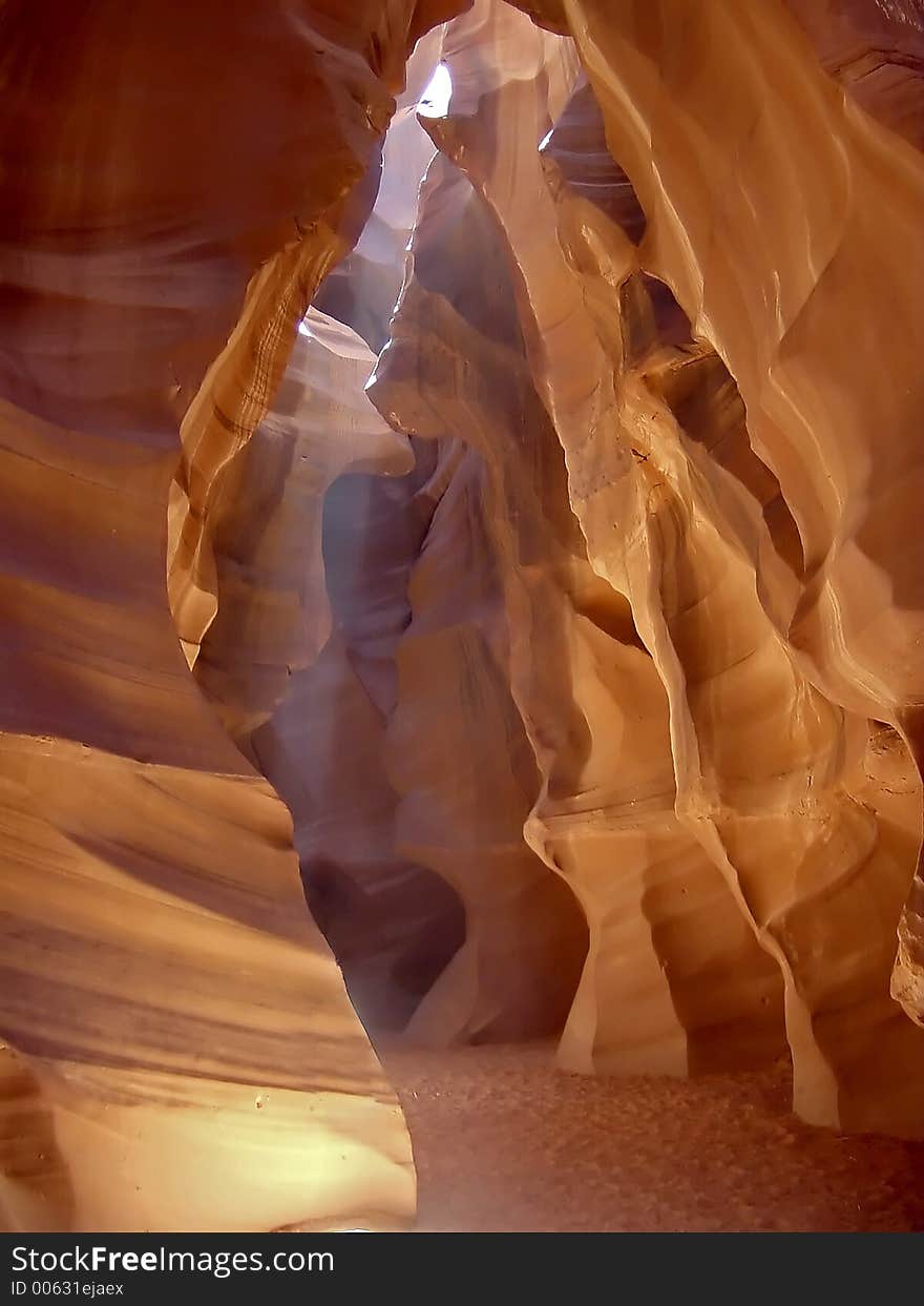 Antelope canyon, bright passage