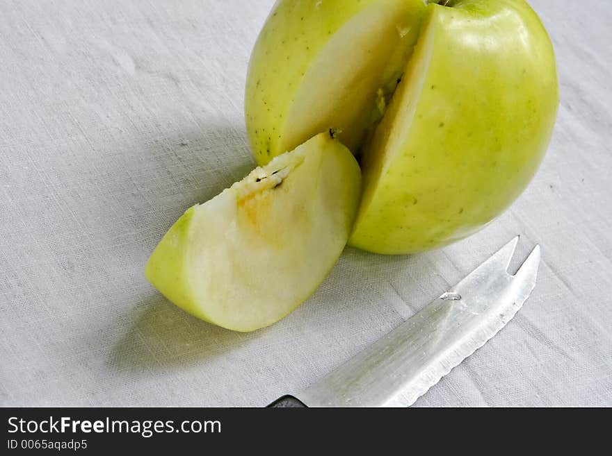 The green apple is very vitamin-rich, especially if itself grow up crop. The green apple is very vitamin-rich, especially if itself grow up crop