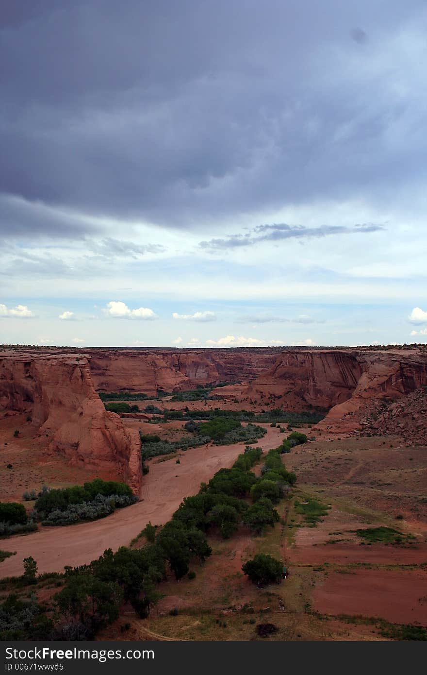 Canyon de Chelley on a dreary day. Canyon de Chelley on a dreary day.