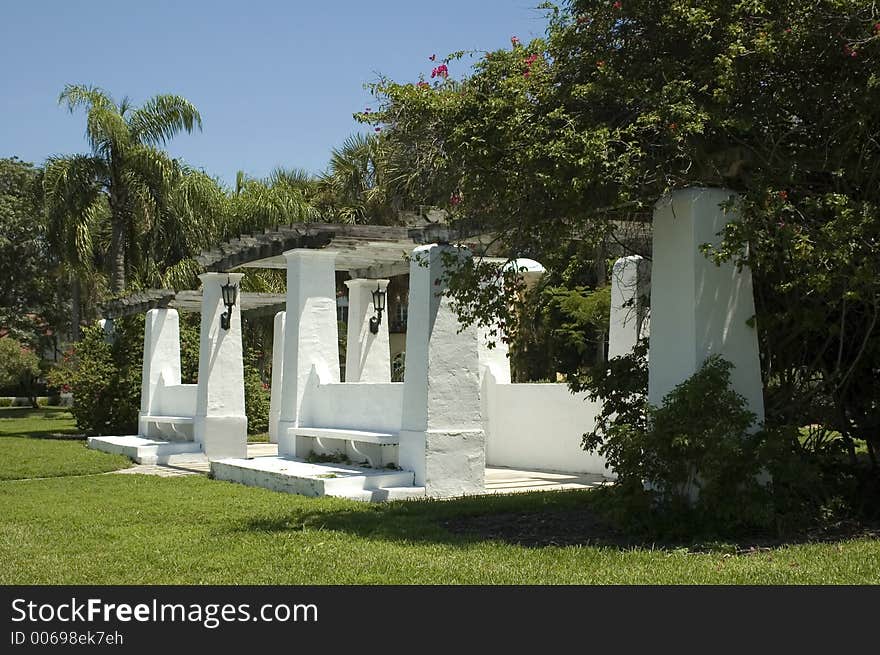 A park arbor in St. Petersburg in the Mediterranean style.