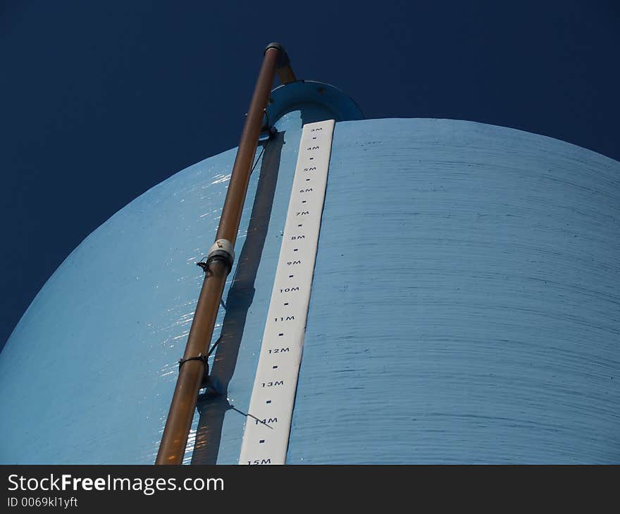 Blue cistern with capacity measurement