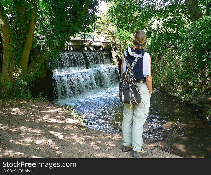 Countryside walk to the wier