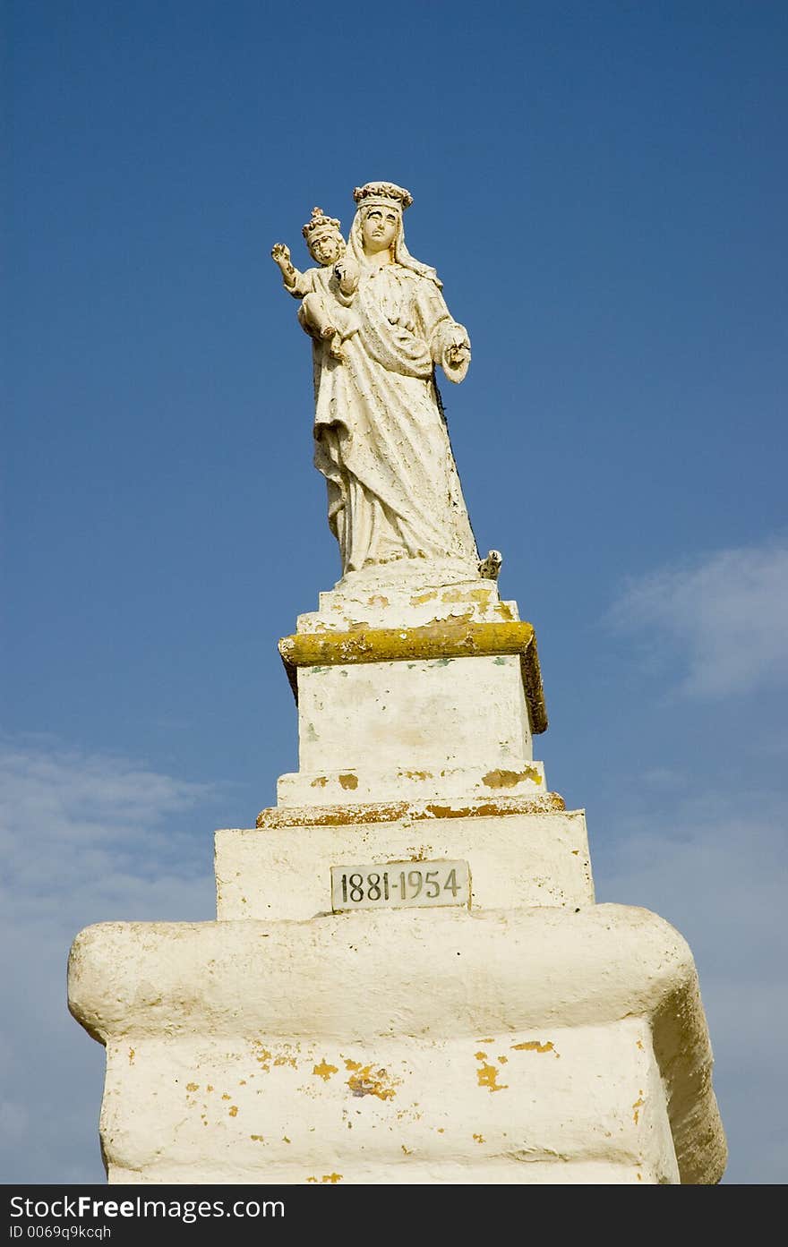 Typical statue of Gozo. Ramala bay. Typical statue of Gozo. Ramala bay.