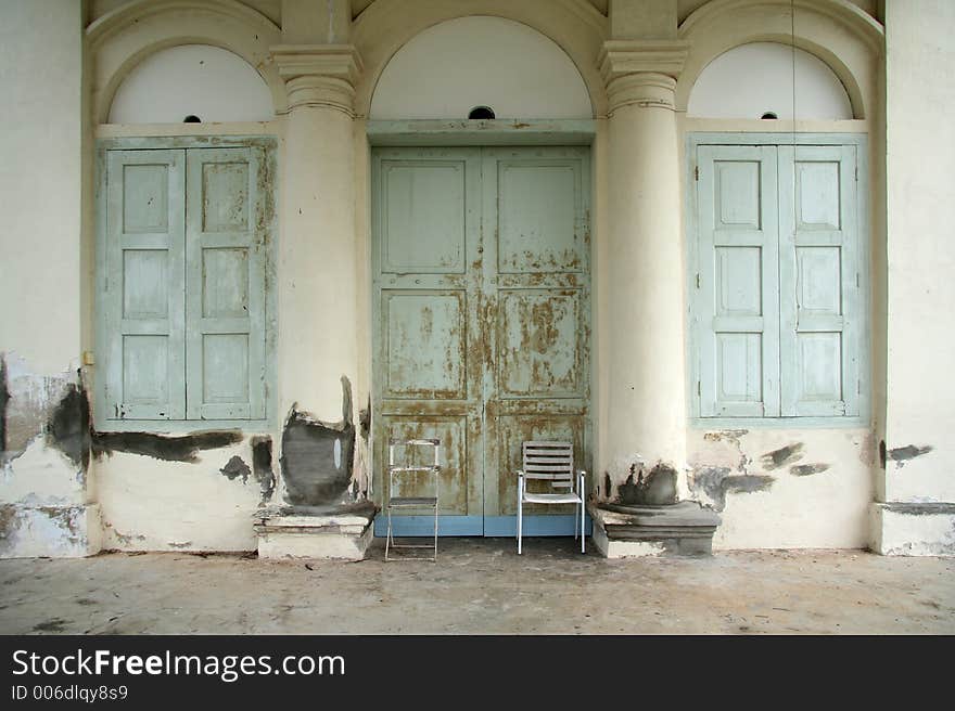 Front doorway of old colonial style museum building