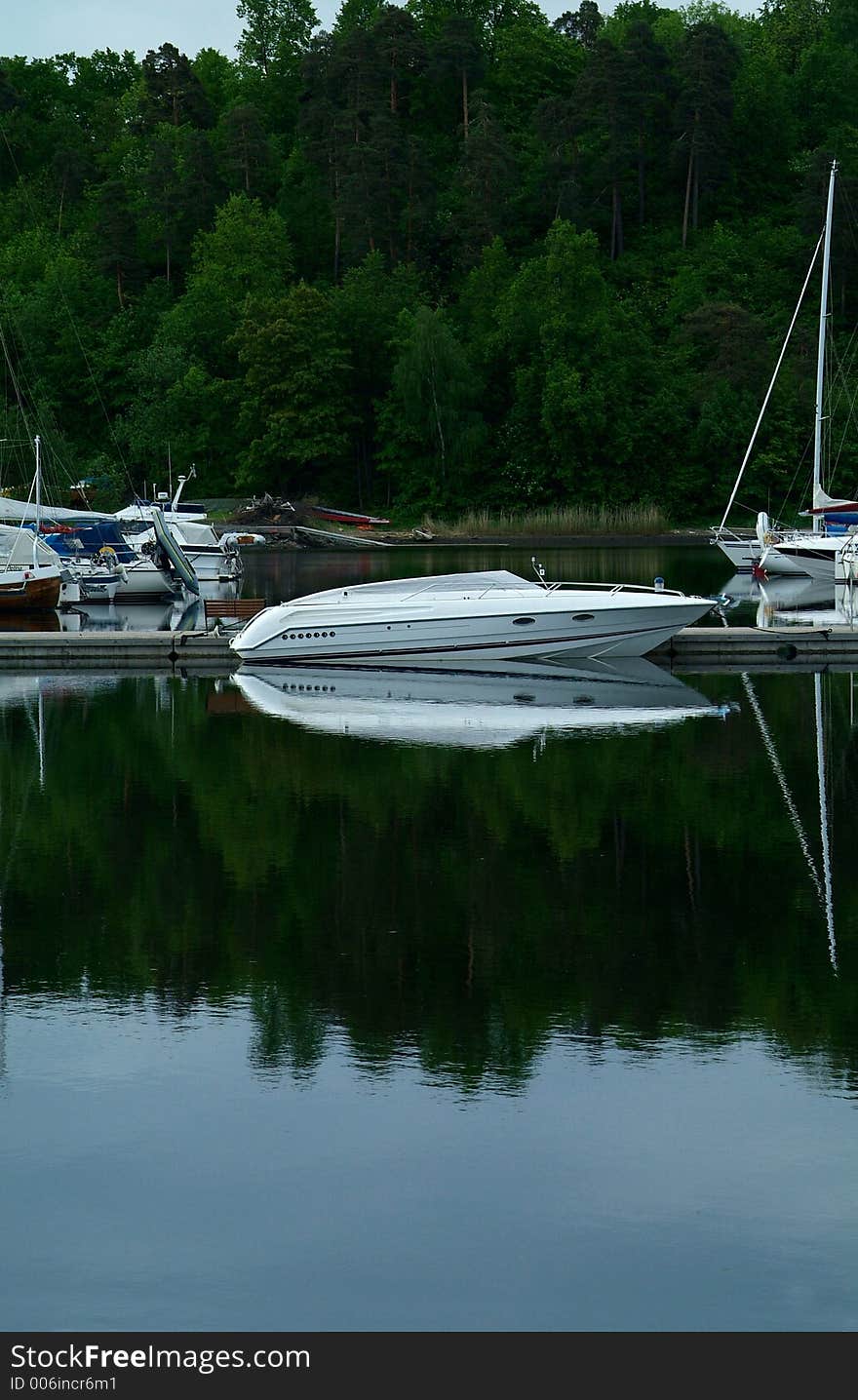 White speedboat