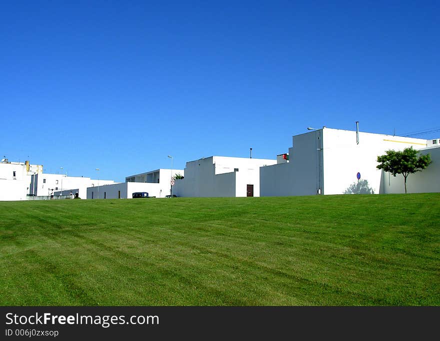 Located in Évora, projecto of recognized arquitecto siza vieira which respects the traditional lines and historical influences in the construction of buildings of the Alentejo region. Located in Évora, projecto of recognized arquitecto siza vieira which respects the traditional lines and historical influences in the construction of buildings of the Alentejo region.