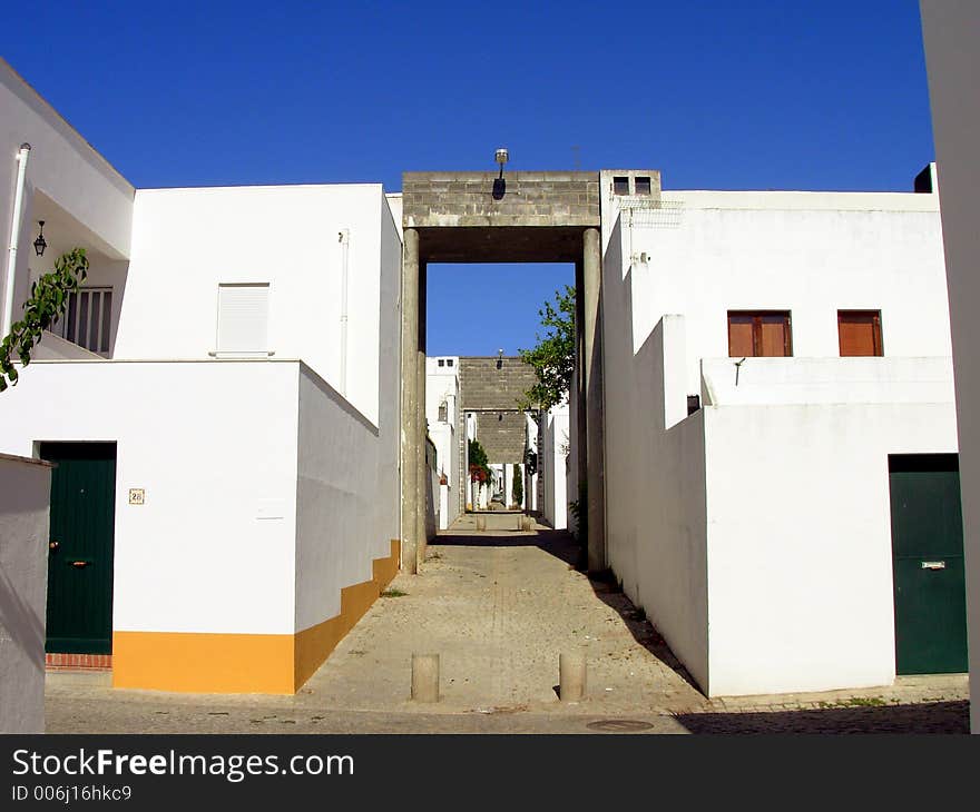 Located in Évora, projecto of recognized arquitecto siza vieira which respects the traditional lines and historical influences in the construction of buildings of the Alentejo region. Located in Évora, projecto of recognized arquitecto siza vieira which respects the traditional lines and historical influences in the construction of buildings of the Alentejo region.