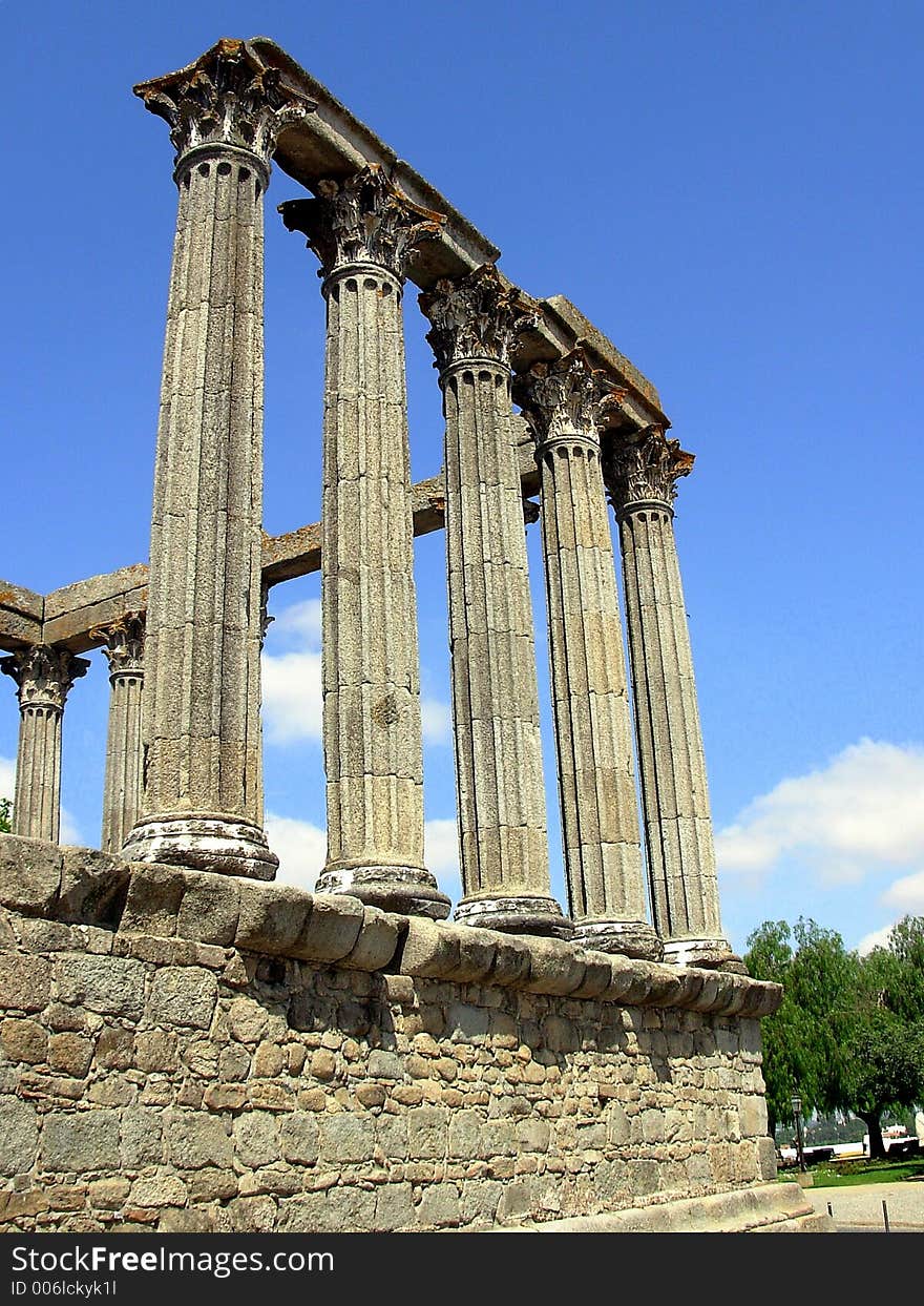 Roman temple known by temple of Diana situated in Évora, capital city of the Alentejo region, Portugal, considered património cultural of the humanity for Unesco(1986)