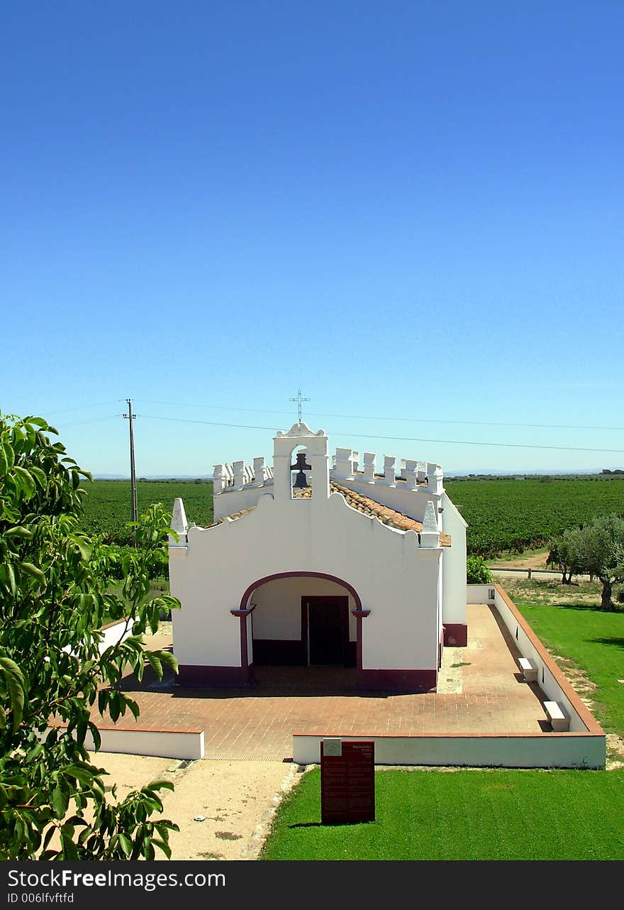 Ermida of century XVI, constructed in the Farm of the Esporão in Reguengos de Monsaraz. Ermida of century XVI, constructed in the Farm of the Esporão in Reguengos de Monsaraz.