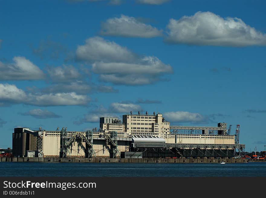 Port installations in Montreal 3