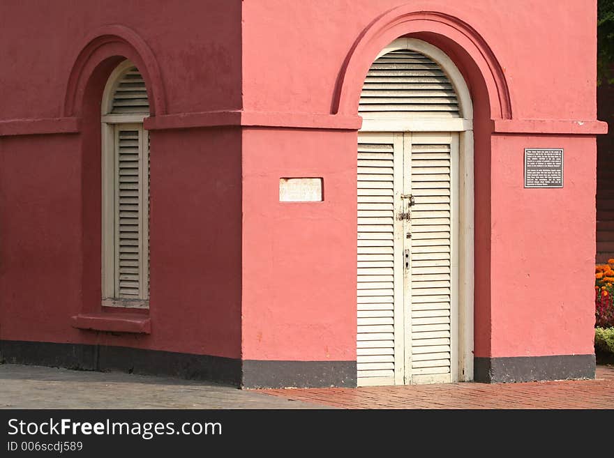 Christ Church in Malacca, which was also a Dutch colony in 1641. The historical red building reflects the original structure of Dutch architecture. Christ Church in Malacca, which was also a Dutch colony in 1641. The historical red building reflects the original structure of Dutch architecture.