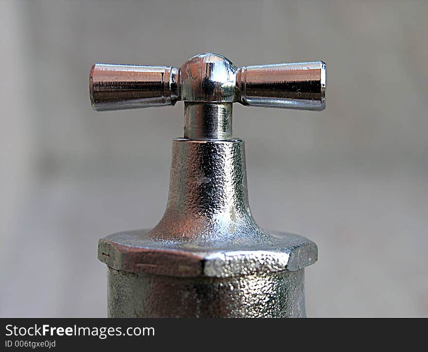 Metal water tap