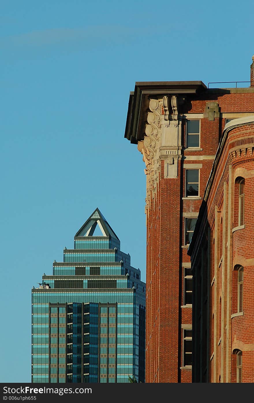 Popular buildings in Montreal, Canada. Lens: SIGMA 70-200mm/2.8 EX DG APO HSM. Popular buildings in Montreal, Canada. Lens: SIGMA 70-200mm/2.8 EX DG APO HSM