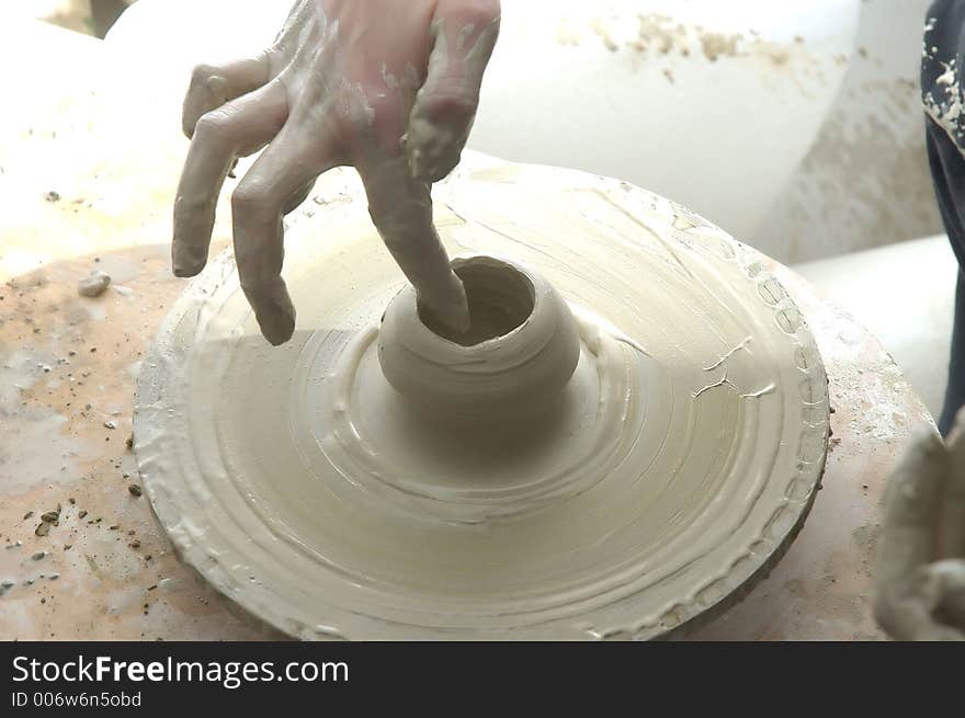 Larning how to make pottery. Larning how to make pottery