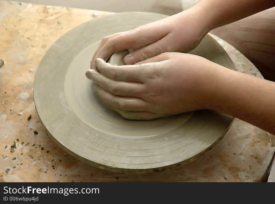 Larning how to make pottery. Larning how to make pottery