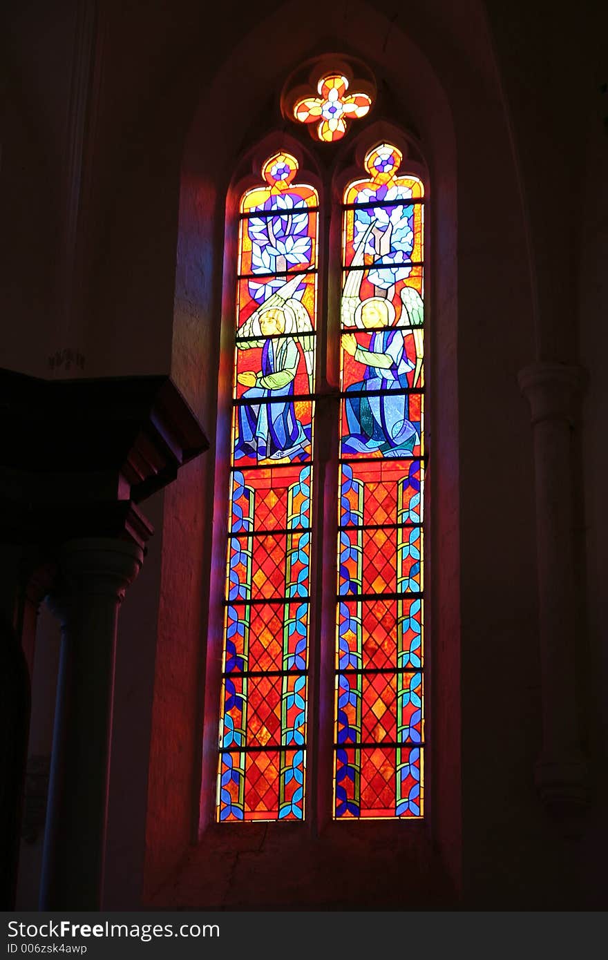 CURCH STAINED GLASS WINDOW