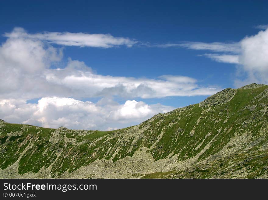 Sky line peaks in Retezat mountains - Romania